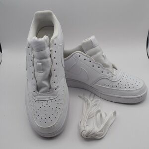 NWOB Nike Court Vision Low Next Nature Triple White DH3158-100 Women's Size 10.5